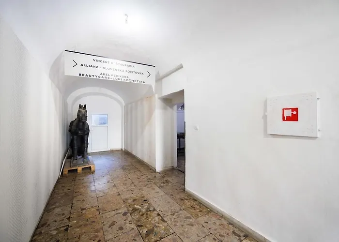 Cute In The Heart Of Old Town Apartment